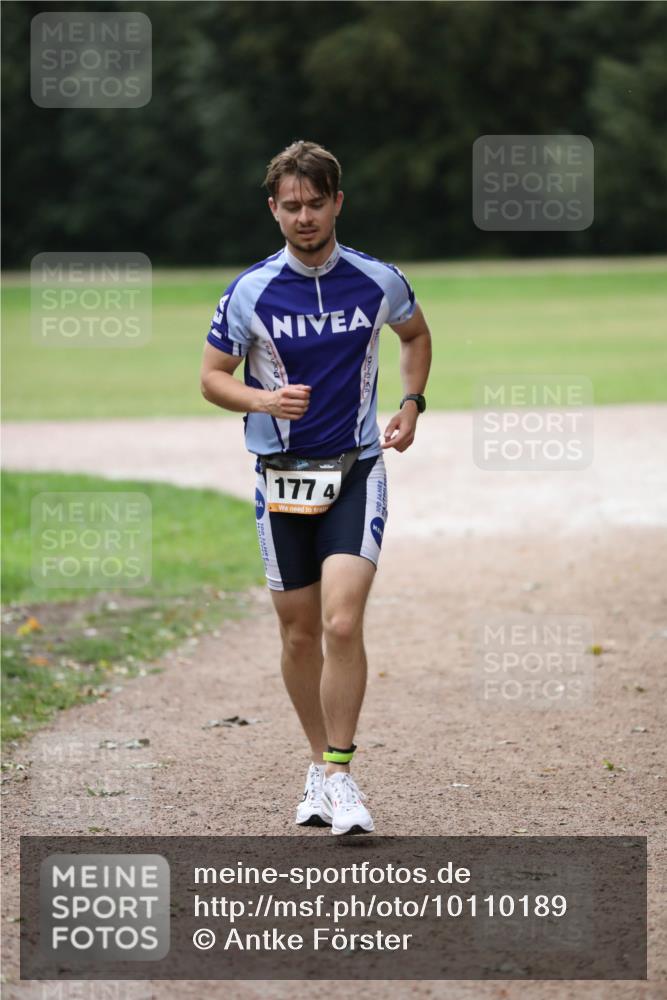 30.08.2026 - Elbe Triathlon Hamburg Antke Förster http://msf.ph/oto/10110189 30.08.2026 16:44:49 Laufen 177, 4 meine-sportfotos.de
