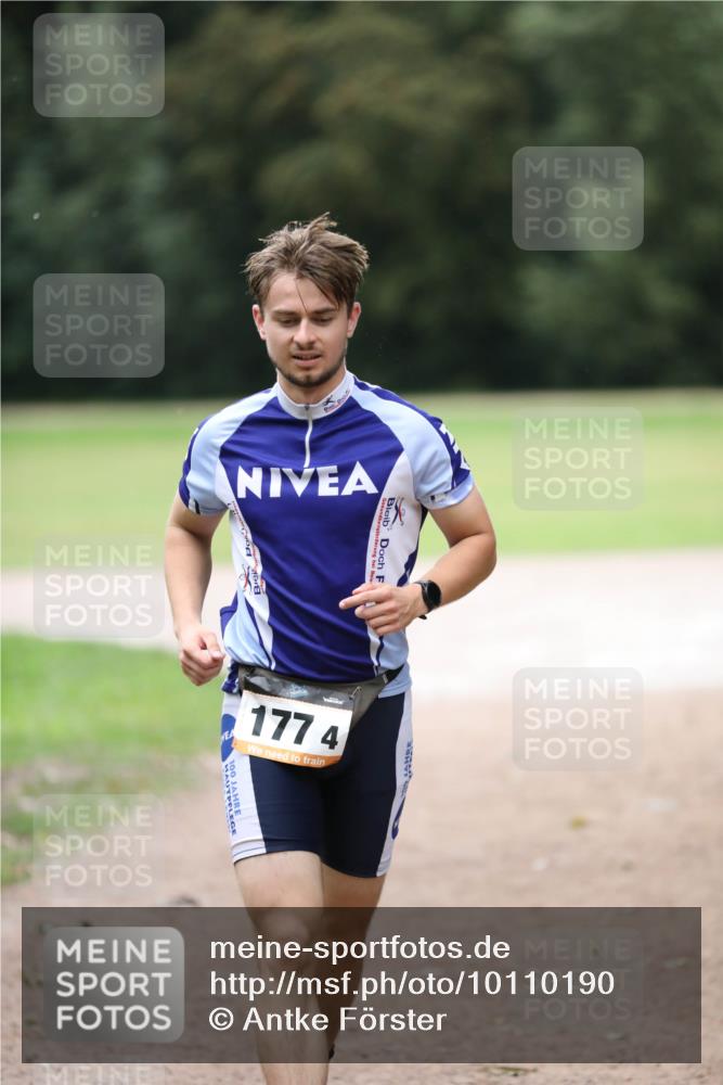 30.08.2026 - Elbe Triathlon Hamburg Antke Förster http://msf.ph/oto/10110190 30.08.2026 16:44:50 Laufen 177, 4, 100 meine-sportfotos.de
