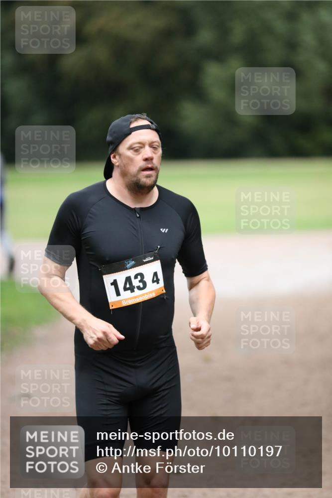 30.08.2026 - Elbe Triathlon Hamburg Antke Förster http://msf.ph/oto/10110197 30.08.2026 16:51:12 Laufen 143, 4 meine-sportfotos.de