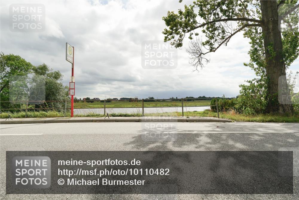 30.08.2026 - Elbe Triathlon Hamburg Michael Burmester http://msf.ph/oto/10110482 30.08.2026 14:32:16 Radfahren  meine-sportfotos.de