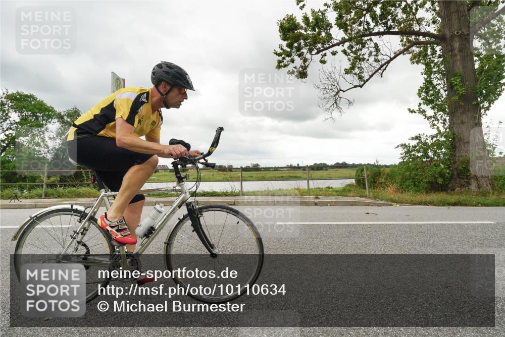 30.08.2026 - Elbe Triathlon Hamburg Michael Burmester http://msf.ph/oto/10110634 30.08.2026 14:54:30 Radfahren  meine-sportfotos.de