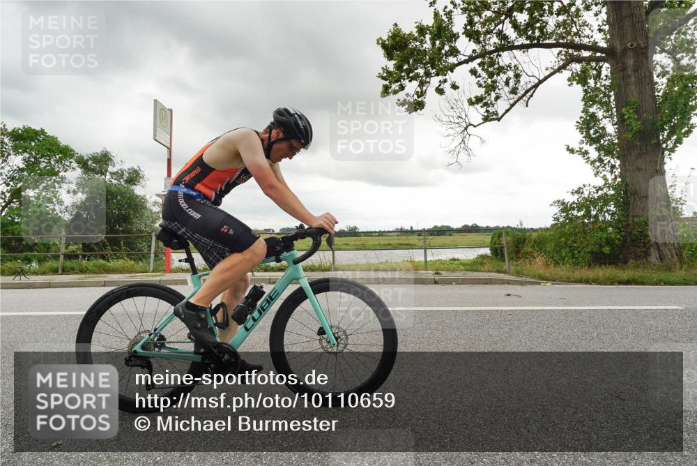 30.08.2026 - Elbe Triathlon Hamburg Michael Burmester http://msf.ph/oto/10110659 30.08.2026 14:56:06 Radfahren  meine-sportfotos.de