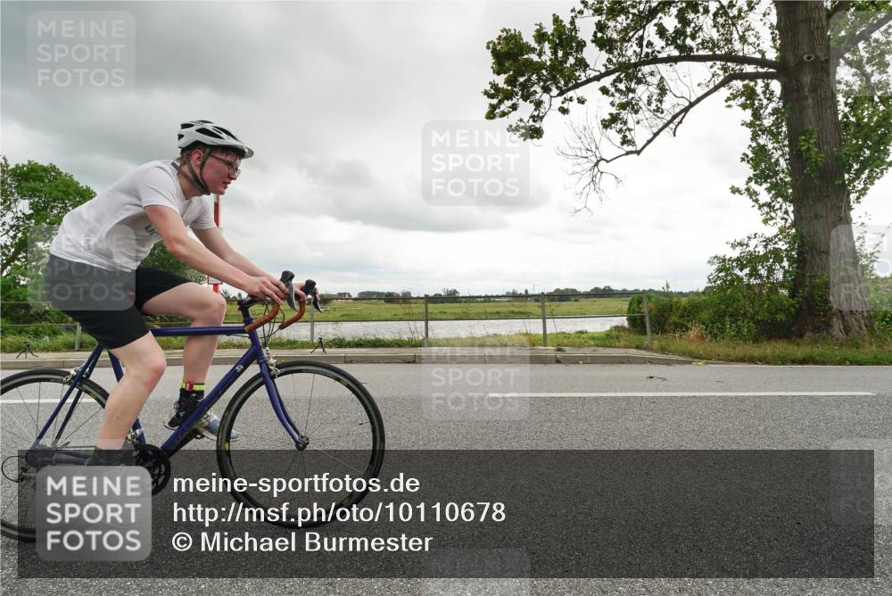 30.08.2026 - Elbe Triathlon Hamburg Michael Burmester http://msf.ph/oto/10110678 30.08.2026 14:57:31 Radfahren  meine-sportfotos.de