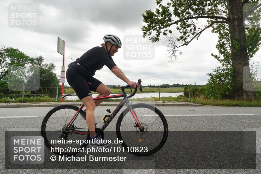 30.08.2026 - Elbe Triathlon Hamburg Michael Burmester http://msf.ph/oto/10110823 30.08.2026 15:23:18 Radfahren  meine-sportfotos.de