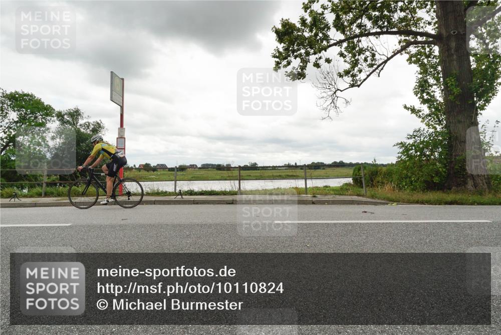 30.08.2026 - Elbe Triathlon Hamburg Michael Burmester http://msf.ph/oto/10110824 30.08.2026 15:23:29 Radfahren  meine-sportfotos.de