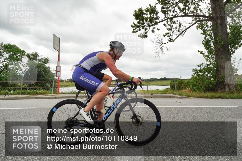 30.08.2026 - Elbe Triathlon Hamburg Michael Burmester http://msf.ph/oto/10110849 30.08.2026 15:26:56 Radfahren  meine-sportfotos.de