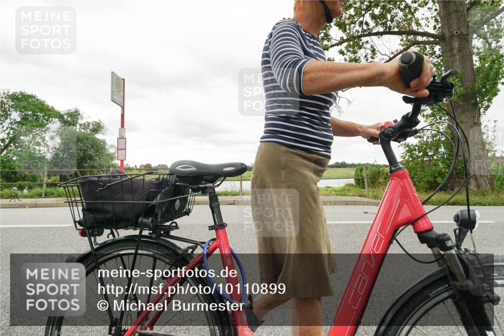 30.08.2026 - Elbe Triathlon Hamburg Michael Burmester http://msf.ph/oto/10110899 30.08.2026 15:31:30 Radfahren 00, 100 meine-sportfotos.de