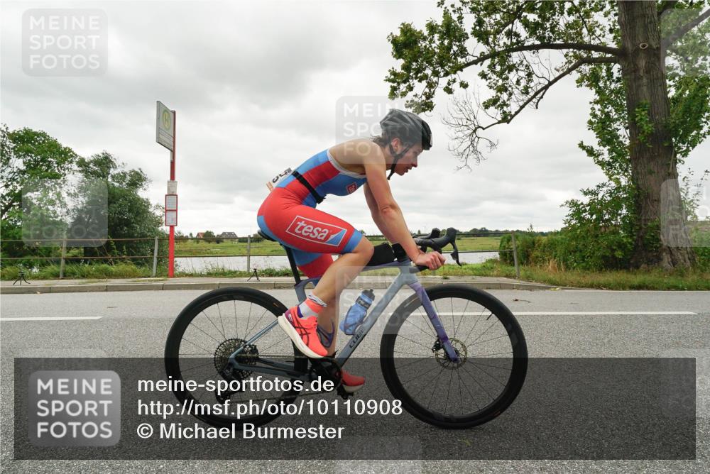 30.08.2026 - Elbe Triathlon Hamburg Michael Burmester http://msf.ph/oto/10110908 30.08.2026 15:32:11 Radfahren  meine-sportfotos.de