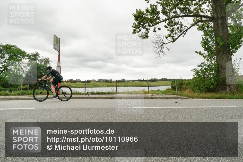 30.08.2026 - Elbe Triathlon Hamburg Michael Burmester http://msf.ph/oto/10110966 30.08.2026 15:37:29 Radfahren  meine-sportfotos.de