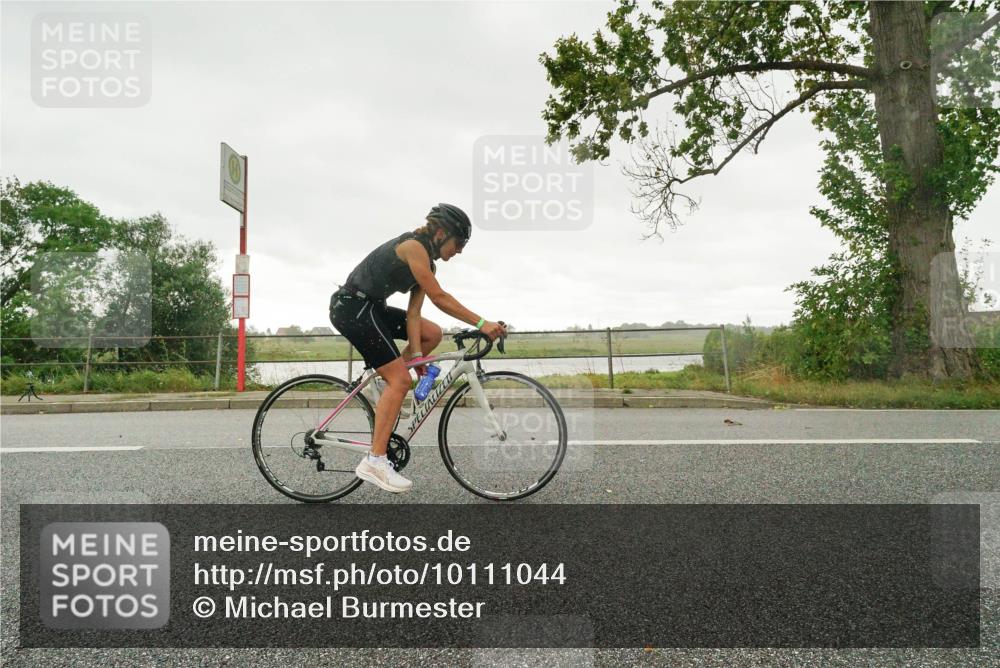 30.08.2026 - Elbe Triathlon Hamburg Michael Burmester http://msf.ph/oto/10111044 30.08.2026 15:44:05 Radfahren  meine-sportfotos.de