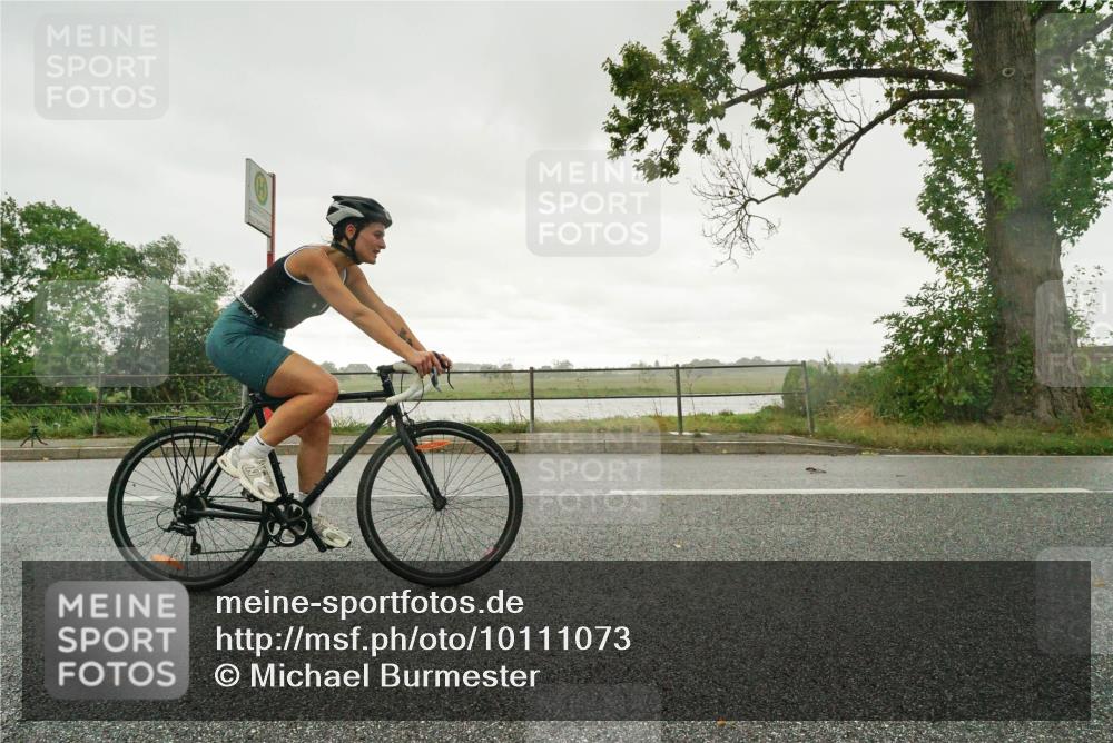 30.08.2026 - Elbe Triathlon Hamburg Michael Burmester http://msf.ph/oto/10111073 30.08.2026 15:45:22 Radfahren  meine-sportfotos.de