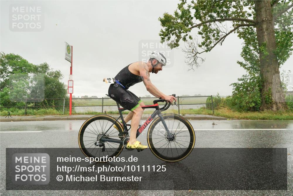 30.08.2026 - Elbe Triathlon Hamburg Michael Burmester http://msf.ph/oto/10111125 30.08.2026 15:49:16 Radfahren  meine-sportfotos.de