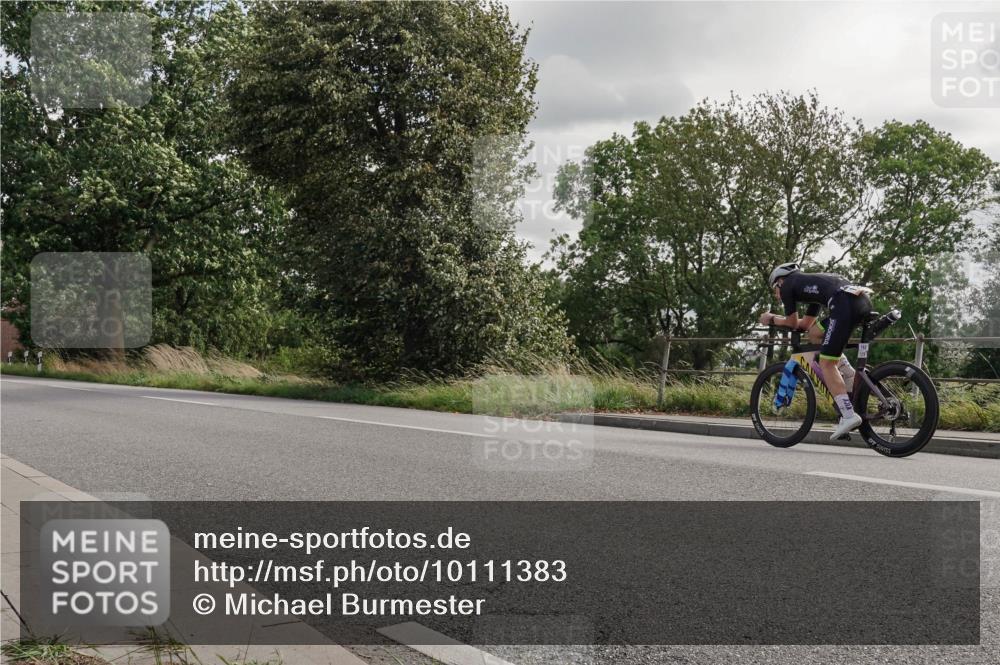 30.08.2026 - Elbe Triathlon Hamburg Michael Burmester http://msf.ph/oto/10111383 30.08.2026 14:39:00 Radfahren  meine-sportfotos.de