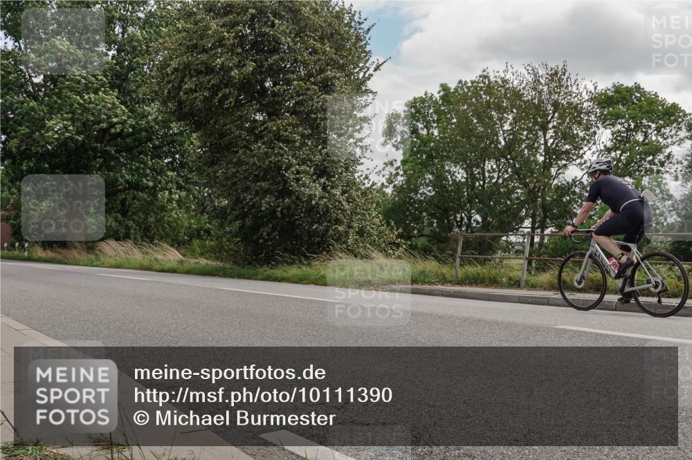 30.08.2026 - Elbe Triathlon Hamburg Michael Burmester http://msf.ph/oto/10111390 30.08.2026 14:42:41 Radfahren  meine-sportfotos.de