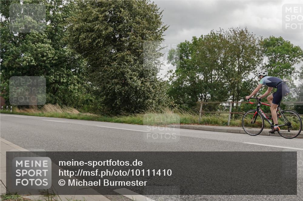 30.08.2026 - Elbe Triathlon Hamburg Michael Burmester http://msf.ph/oto/10111410 30.08.2026 14:45:30 Radfahren  meine-sportfotos.de