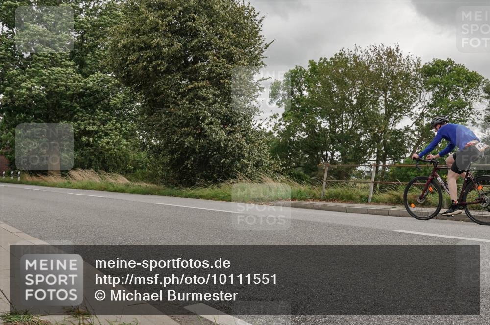 30.08.2026 - Elbe Triathlon Hamburg Michael Burmester http://msf.ph/oto/10111551 30.08.2026 14:57:04 Radfahren  meine-sportfotos.de