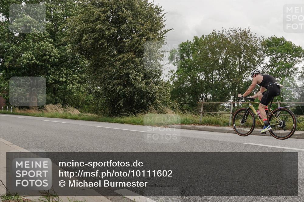 30.08.2026 - Elbe Triathlon Hamburg Michael Burmester http://msf.ph/oto/10111602 30.08.2026 15:02:16 Radfahren  meine-sportfotos.de