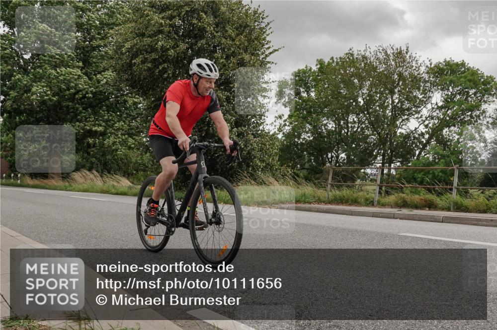 30.08.2026 - Elbe Triathlon Hamburg Michael Burmester http://msf.ph/oto/10111656 30.08.2026 15:14:20 Radfahren  meine-sportfotos.de