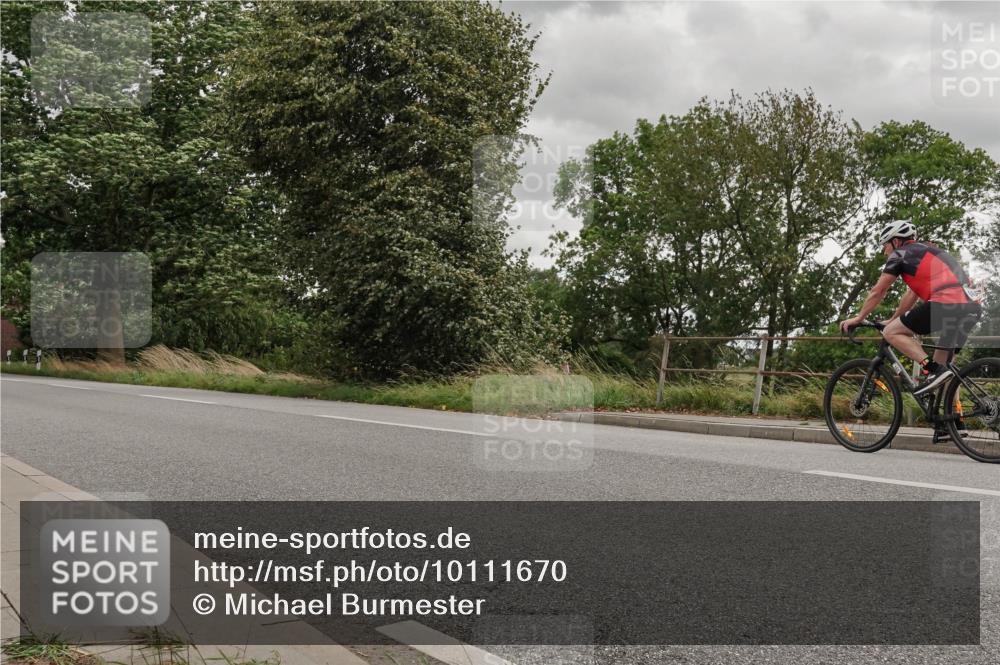 30.08.2026 - Elbe Triathlon Hamburg Michael Burmester http://msf.ph/oto/10111670 30.08.2026 15:18:44 Radfahren  meine-sportfotos.de