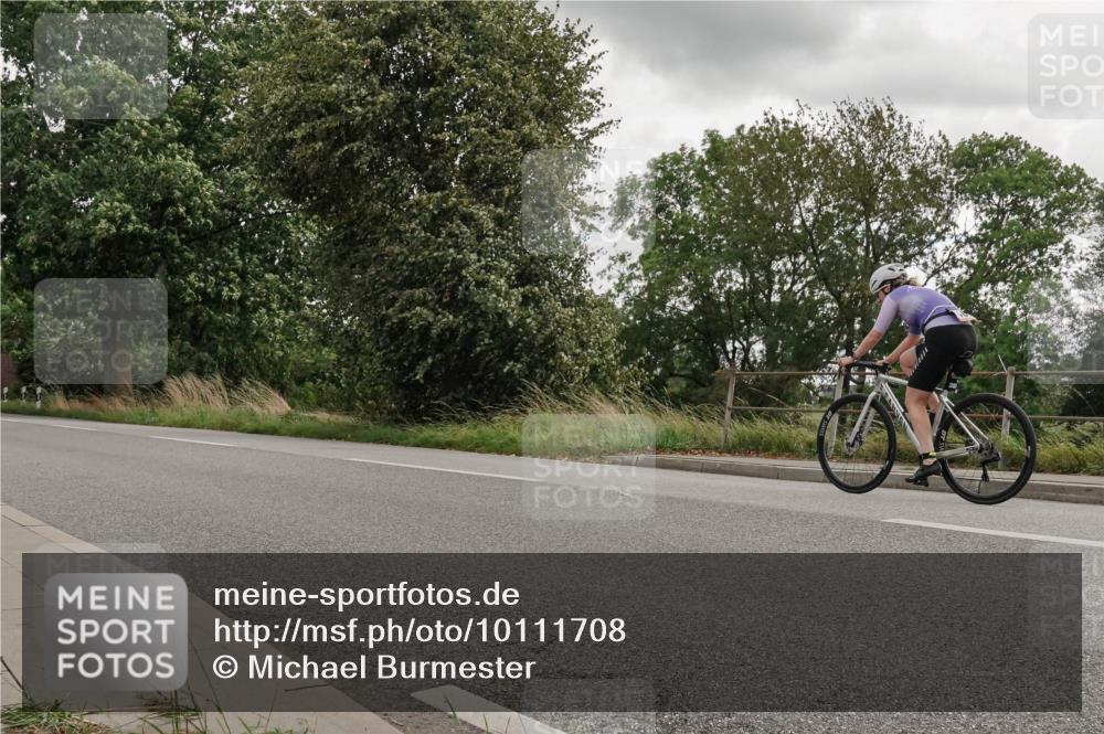 30.08.2026 - Elbe Triathlon Hamburg Michael Burmester http://msf.ph/oto/10111708 30.08.2026 15:24:44 Radfahren  meine-sportfotos.de
