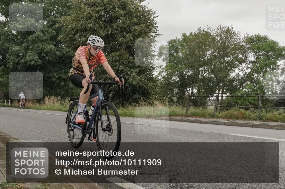 30.08.2026 - Elbe Triathlon Hamburg Michael Burmester http://msf.ph/oto/10111909 30.08.2026 15:45:55 Radfahren 147 meine-sportfotos.de