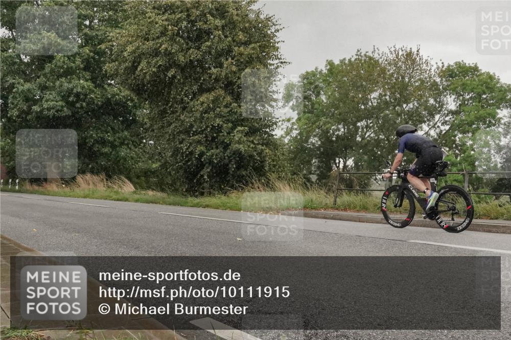 30.08.2026 - Elbe Triathlon Hamburg Michael Burmester http://msf.ph/oto/10111915 30.08.2026 15:47:35 Radfahren  meine-sportfotos.de