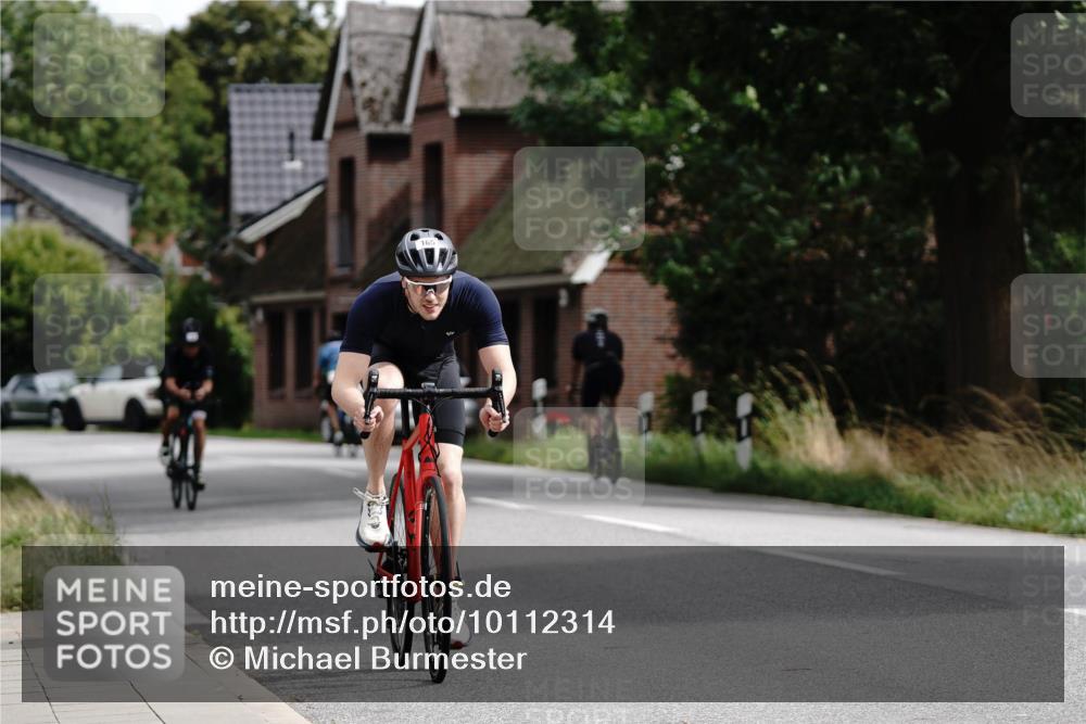 30.08.2026 - Elbe Triathlon Hamburg Michael Burmester http://msf.ph/oto/10112314 30.08.2026 14:47:31 Radfahren 165, 156, 165, 168 meine-sportfotos.de