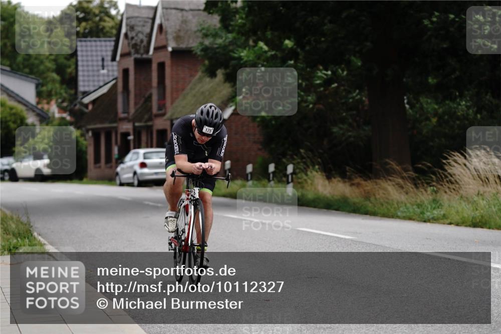 30.08.2026 - Elbe Triathlon Hamburg Michael Burmester http://msf.ph/oto/10112327 30.08.2026 14:48:26 Radfahren 175 meine-sportfotos.de