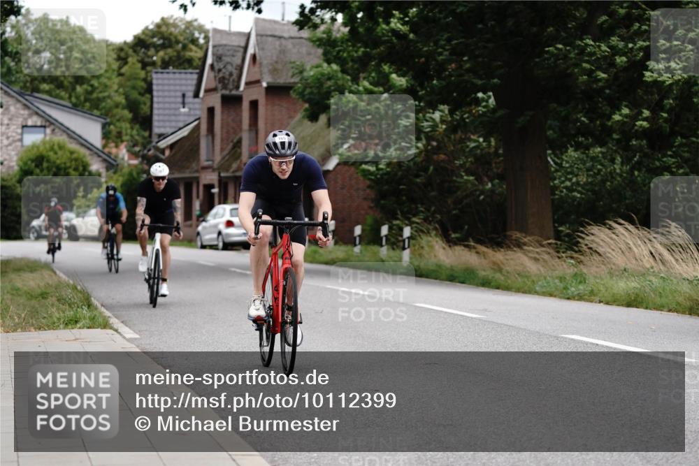 30.08.2026 - Elbe Triathlon Hamburg Michael Burmester http://msf.ph/oto/10112399 30.08.2026 14:52:41 Radfahren 145 meine-sportfotos.de