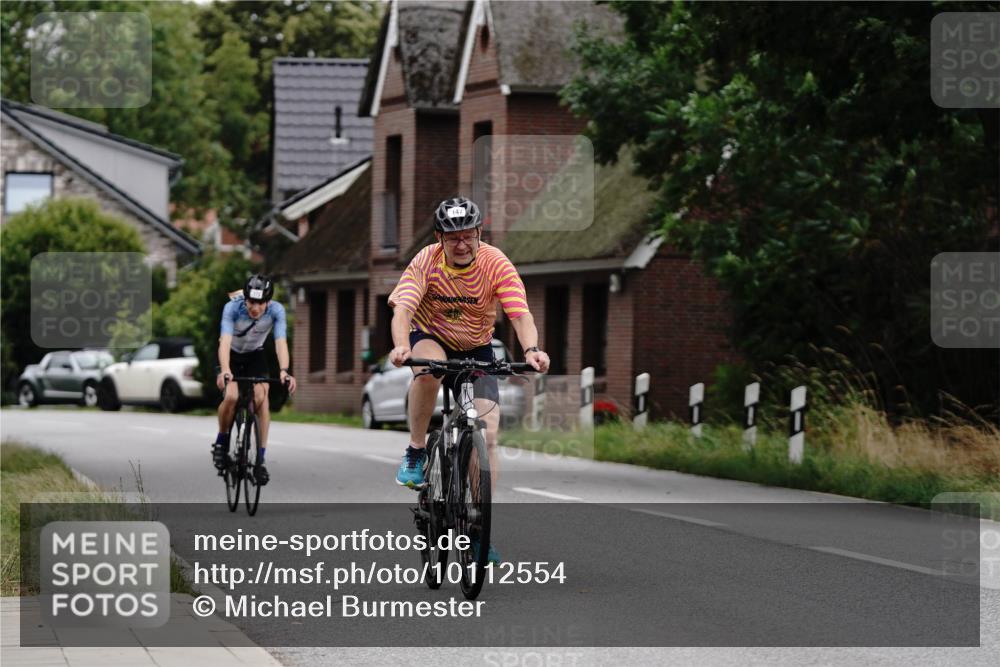 30.08.2026 - Elbe Triathlon Hamburg Michael Burmester http://msf.ph/oto/10112554 30.08.2026 15:01:03 Radfahren 147 meine-sportfotos.de