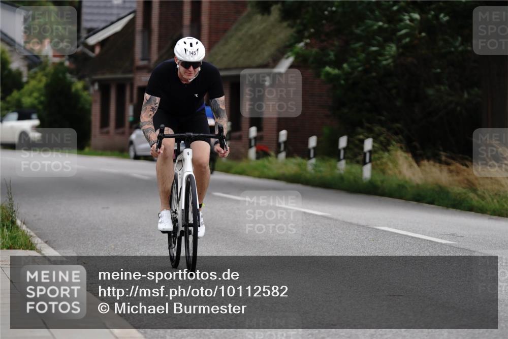 30.08.2026 - Elbe Triathlon Hamburg Michael Burmester http://msf.ph/oto/10112582 30.08.2026 15:03:01 Radfahren 145 meine-sportfotos.de