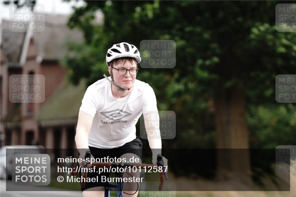 30.08.2026 - Elbe Triathlon Hamburg Michael Burmester http://msf.ph/oto/10112587 30.08.2026 15:03:32 Radfahren  meine-sportfotos.de