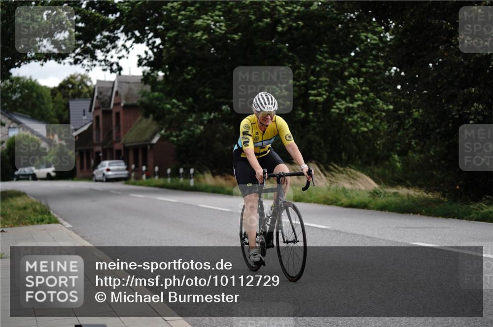 30.08.2026 - Elbe Triathlon Hamburg Michael Burmester http://msf.ph/oto/10112729 30.08.2026 15:24:59 Radfahren  meine-sportfotos.de
