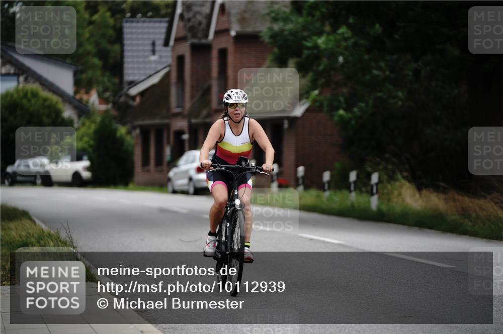 30.08.2026 - Elbe Triathlon Hamburg Michael Burmester http://msf.ph/oto/10112939 30.08.2026 15:36:26 Radfahren  meine-sportfotos.de
