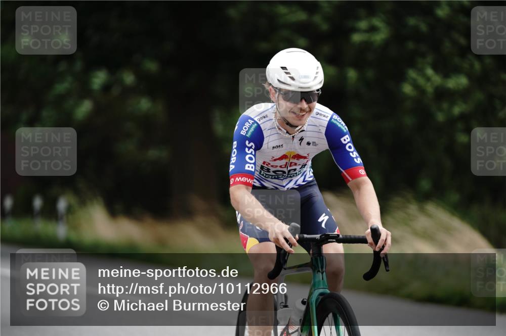 30.08.2026 - Elbe Triathlon Hamburg Michael Burmester http://msf.ph/oto/10112966 30.08.2026 15:38:08 Radfahren  meine-sportfotos.de