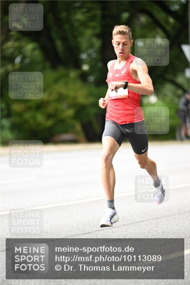06.09.2026 - CURREX Alsterlauf Dr. Thomas Lammeyer http://msf.ph/oto/10113089 06.09.2026 09:03:55 Laufen  meine-sportfotos.de