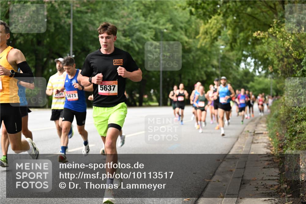 06.09.2026 - CURREX Alsterlauf Dr. Thomas Lammeyer http://msf.ph/oto/10113517 06.09.2026 09:05:21 Laufen 5671, 5637 meine-sportfotos.de