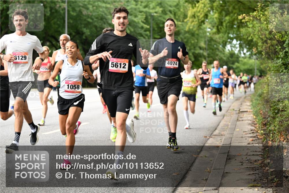 06.09.2026 - CURREX Alsterlauf Dr. Thomas Lammeyer http://msf.ph/oto/10113652 06.09.2026 09:05:41 Laufen 6129, 4700, 1058, 5612, 4074, 90, 4245 meine-sportfotos.de