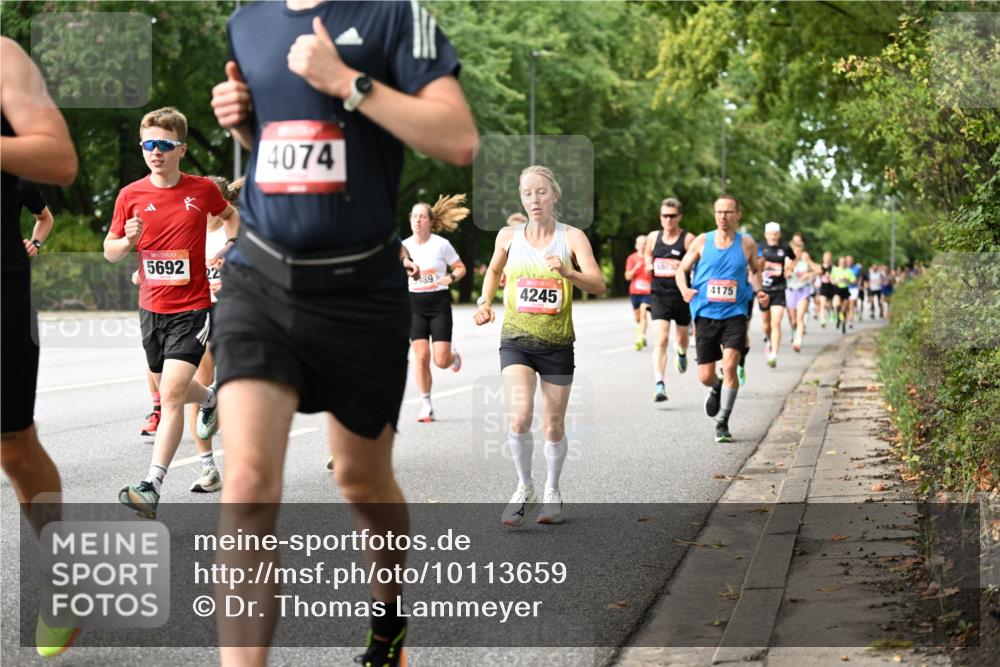 06.09.2026 - CURREX Alsterlauf Dr. Thomas Lammeyer http://msf.ph/oto/10113659 06.09.2026 09:05:42 Laufen 4074, 5692, 22, 89, 4245, 4175 meine-sportfotos.de