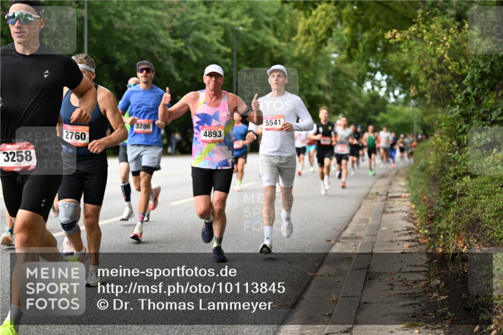 06.09.2026 - CURREX Alsterlauf Dr. Thomas Lammeyer http://msf.ph/oto/10113845 06.09.2026 09:06:10 Laufen 3258, 0700, 2760, 5541, 3786, 4893 meine-sportfotos.de