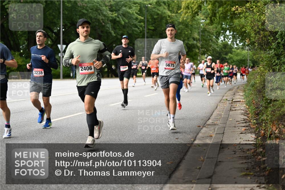 06.09.2026 - CURREX Alsterlauf Dr. Thomas Lammeyer http://msf.ph/oto/10113904 06.09.2026 09:06:19 Laufen 3238, 2406, 2245, 5675 meine-sportfotos.de