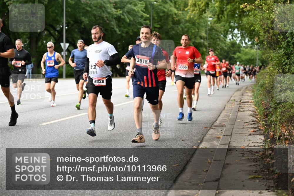 06.09.2026 - CURREX Alsterlauf Dr. Thomas Lammeyer http://msf.ph/oto/10113966 06.09.2026 09:06:28 Laufen 443, 5645, 4828, 3615, 3366, 420 meine-sportfotos.de