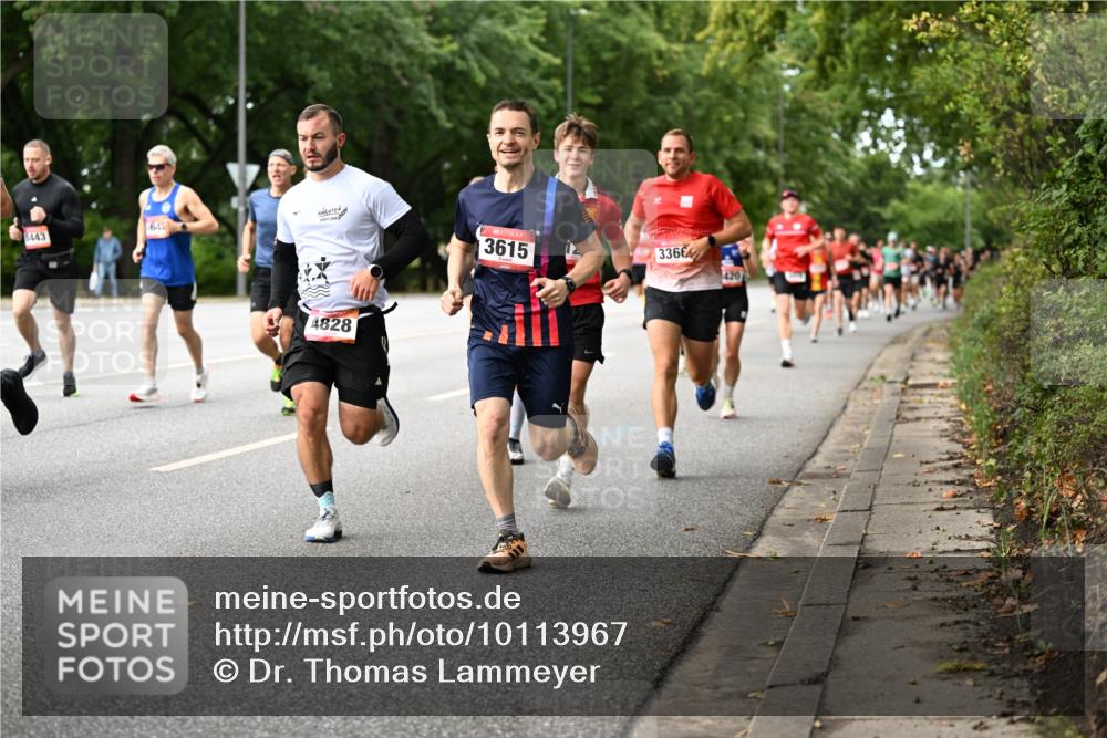 06.09.2026 - CURREX Alsterlauf Dr. Thomas Lammeyer http://msf.ph/oto/10113967 06.09.2026 09:06:28 Laufen 64, 5443, 4828, 3615, 3366, 420 meine-sportfotos.de