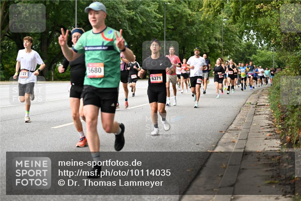 06.09.2026 - CURREX Alsterlauf Dr. Thomas Lammeyer http://msf.ph/oto/10114035 06.09.2026 09:06:38 Laufen 8127, 5680, 6102, 6371 meine-sportfotos.de