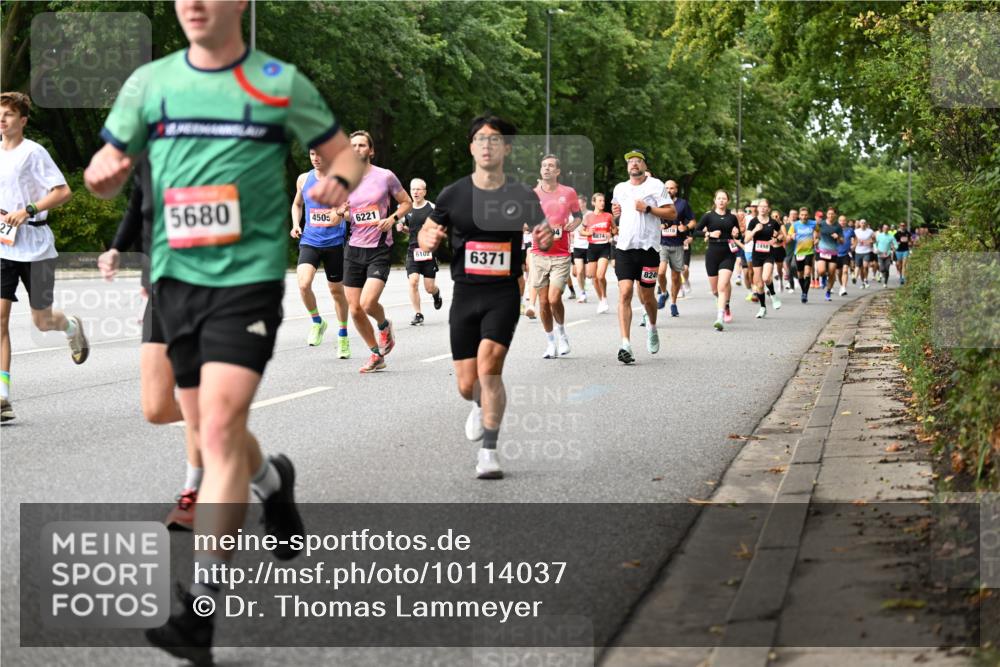 06.09.2026 - CURREX Alsterlauf Dr. Thomas Lammeyer http://msf.ph/oto/10114037 06.09.2026 09:06:38 Laufen 5680, 4505, 6221, 6102, 6371, 8249, 2498 meine-sportfotos.de