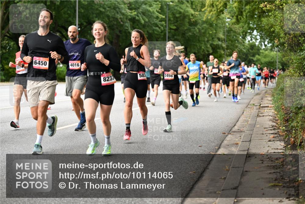 06.09.2026 - CURREX Alsterlauf Dr. Thomas Lammeyer http://msf.ph/oto/10114065 06.09.2026 09:06:43 Laufen 587, 6450, 4016, 8233, 583, 2498 meine-sportfotos.de