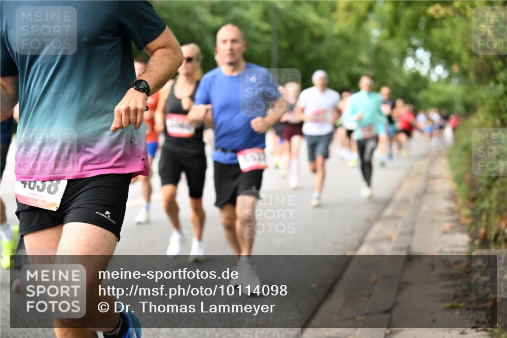 06.09.2026 - CURREX Alsterlauf Dr. Thomas Lammeyer http://msf.ph/oto/10114098 06.09.2026 09:06:48 Laufen  meine-sportfotos.de