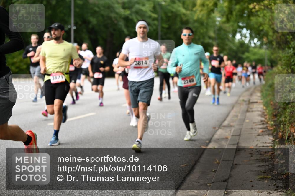 06.09.2026 - CURREX Alsterlauf Dr. Thomas Lammeyer http://msf.ph/oto/10114106 06.09.2026 09:06:49 Laufen 3671, 3814, 2248 meine-sportfotos.de