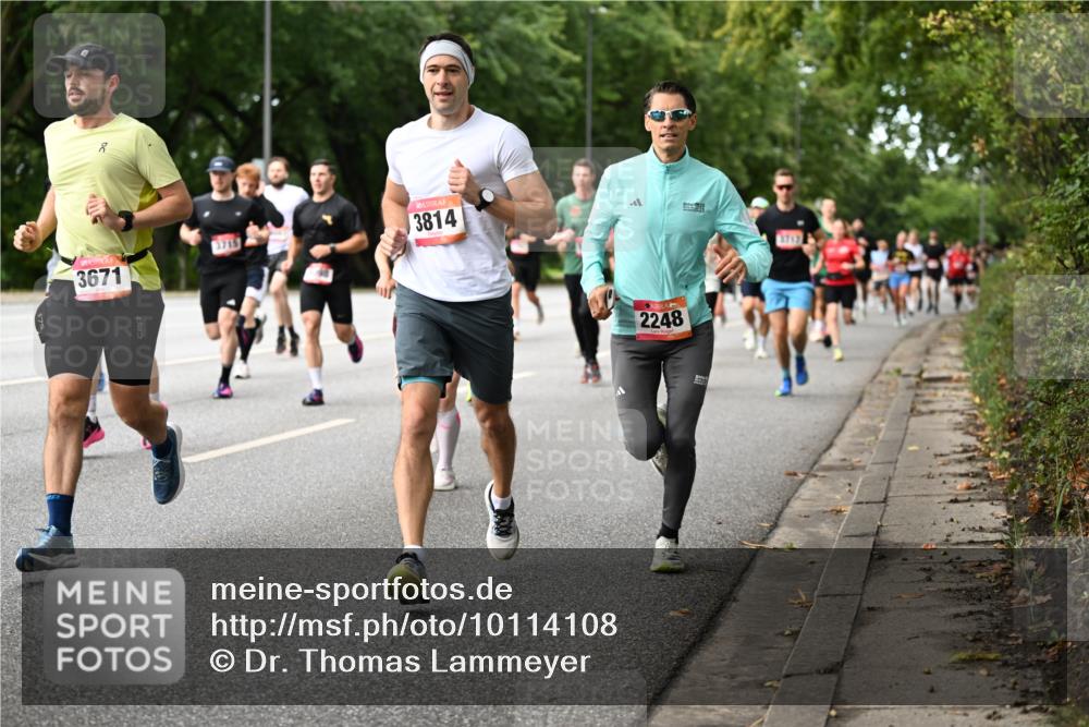 06.09.2026 - CURREX Alsterlauf Dr. Thomas Lammeyer http://msf.ph/oto/10114108 06.09.2026 09:06:49 Laufen 3715, 3671, 3814, 2248, 3717 meine-sportfotos.de