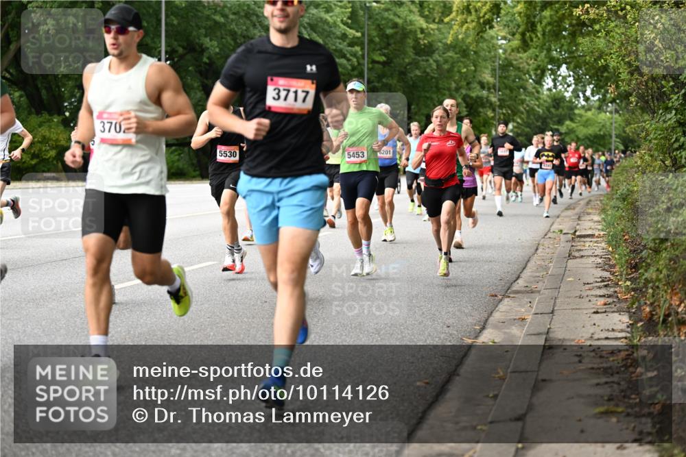 06.09.2026 - CURREX Alsterlauf Dr. Thomas Lammeyer http://msf.ph/oto/10114126 06.09.2026 09:06:52 Laufen 370, 5530, 3717, 5453, 6201, 5697 meine-sportfotos.de